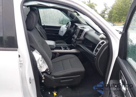 2019 Ram 1500 Big Horn/Lone Star z USA, uszkodzony, nr VIN 1C6SRFFT2KN644776